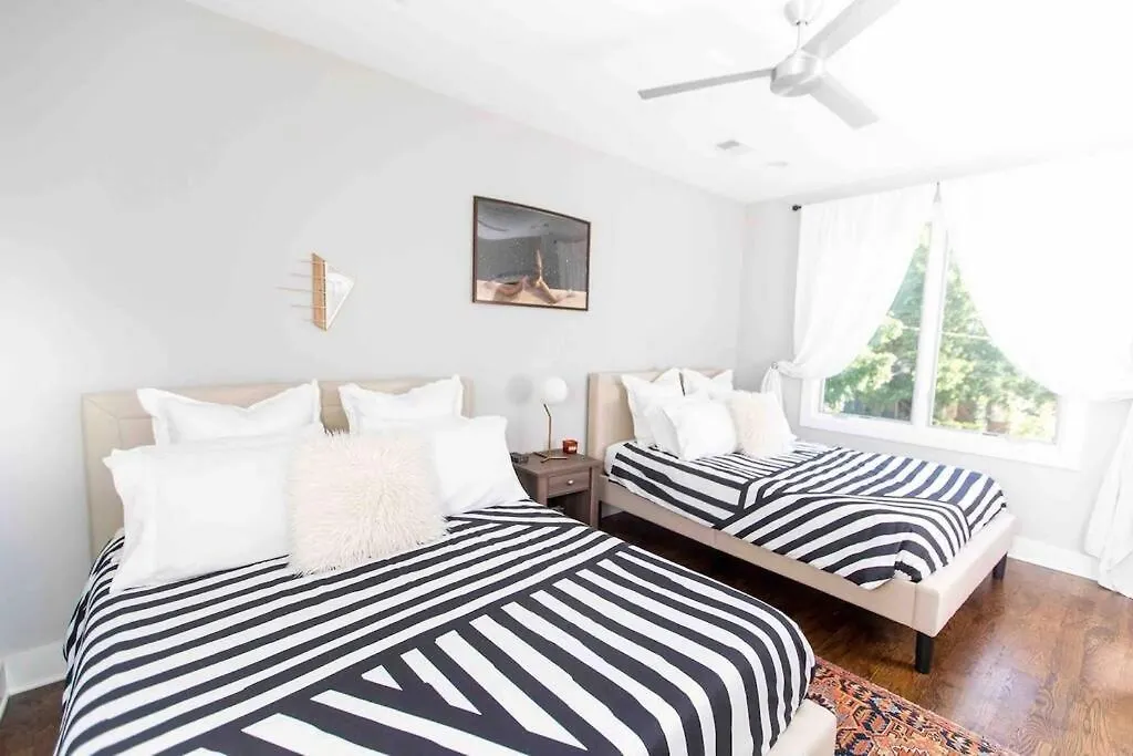 Modern Luxury Rooftop Deck, 3 Mi To Downtown Nashville Semesterbostad