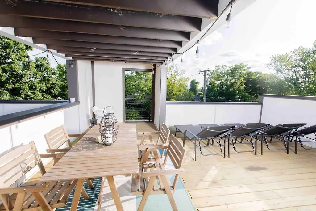 Modern Luxury Rooftop Deck, 3 Mi To Downtown Nashville 0*,  United States