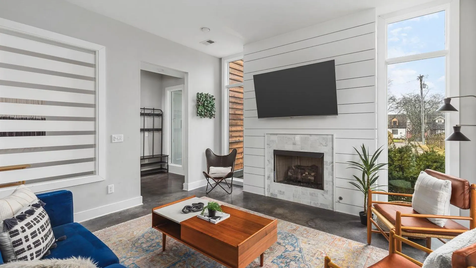 Holiday home Modern Luxury Rooftop Deck, 3 Mi To Downtown Nashville